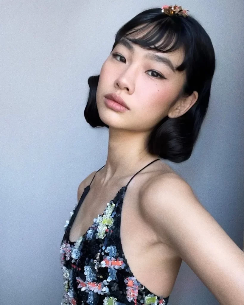 ¿Más de un maquillaje minimalista? No hay nada más elegante y fácil de ejecutar que un ojo de gato.