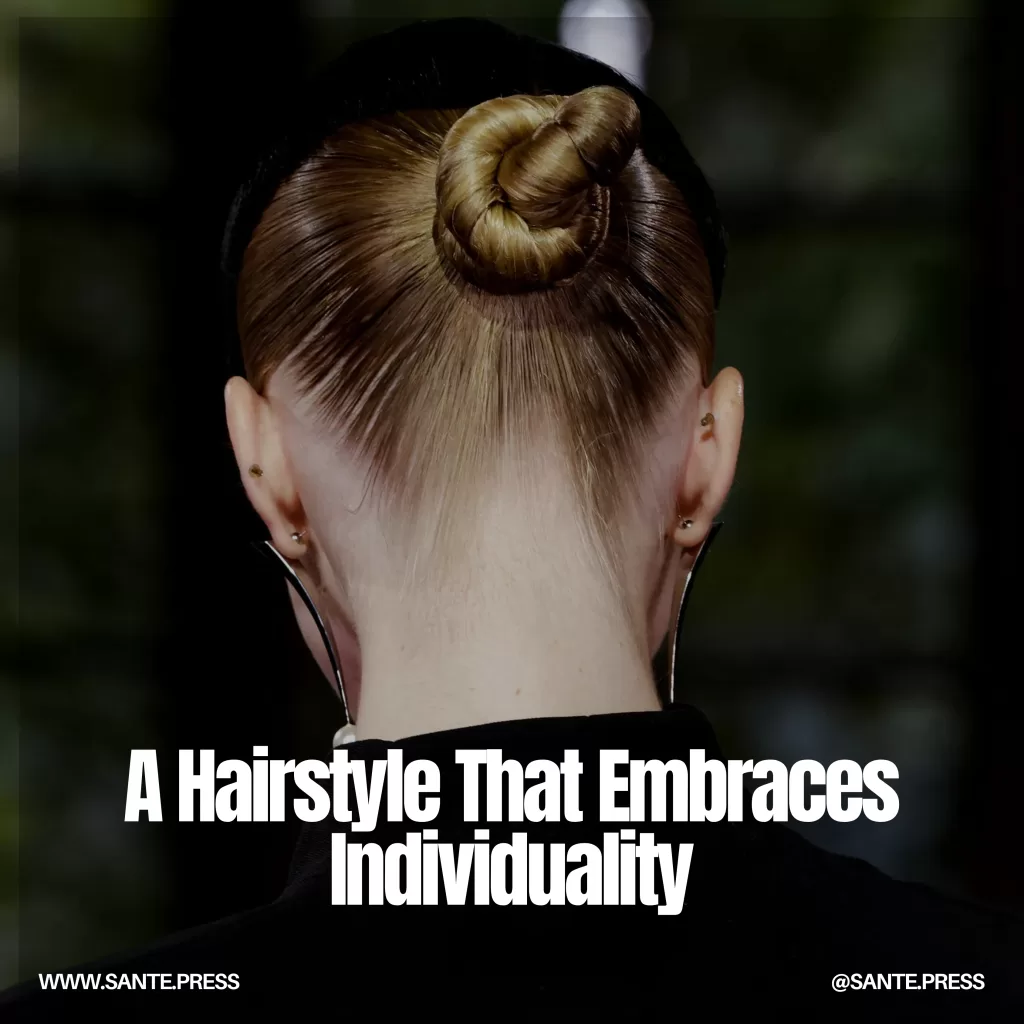 A side bun hairstyle showcasing Spain's weekly fashion trends, blending nostalgia with modern personalized styles.