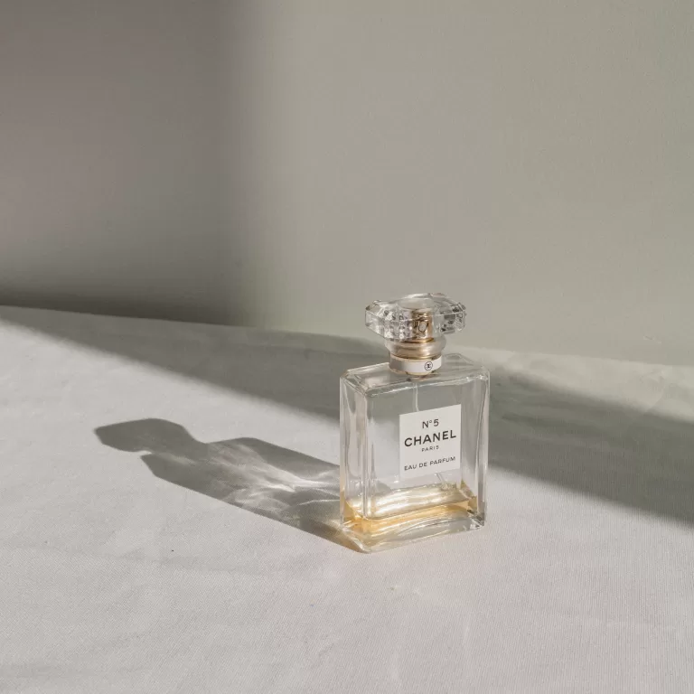 Como aplicar perfume correctamente