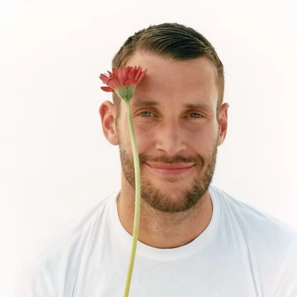 Jacquemus entra en el mundo de la belleza con L’Oréal