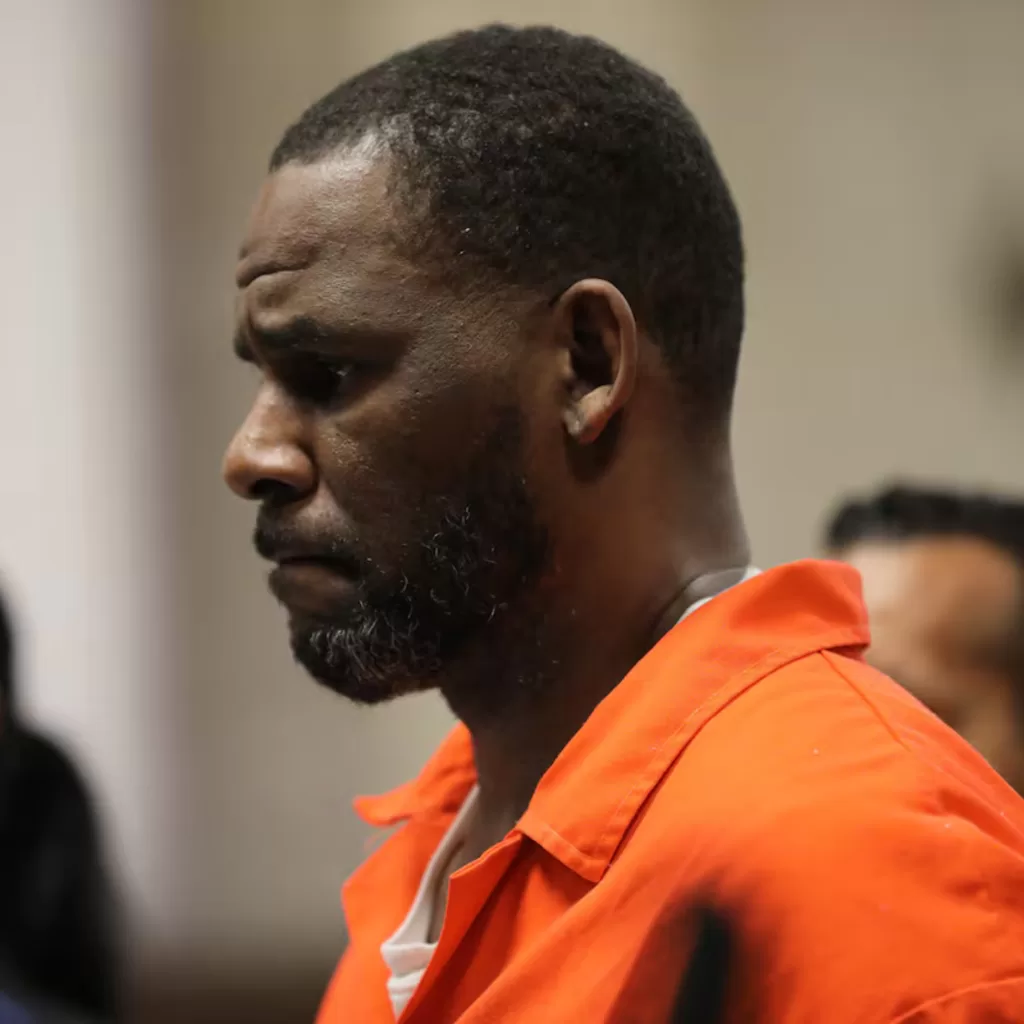R. Kelly hospitalizado por sobredosis en prisión genera controversia IC