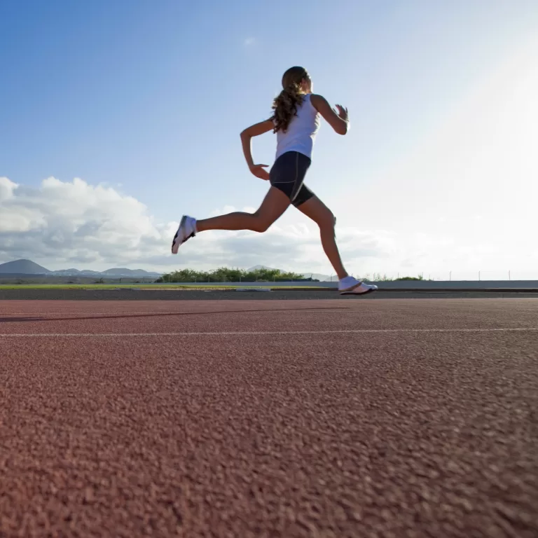 Correr en silencio el gesto intimo que ordena el dia IC
