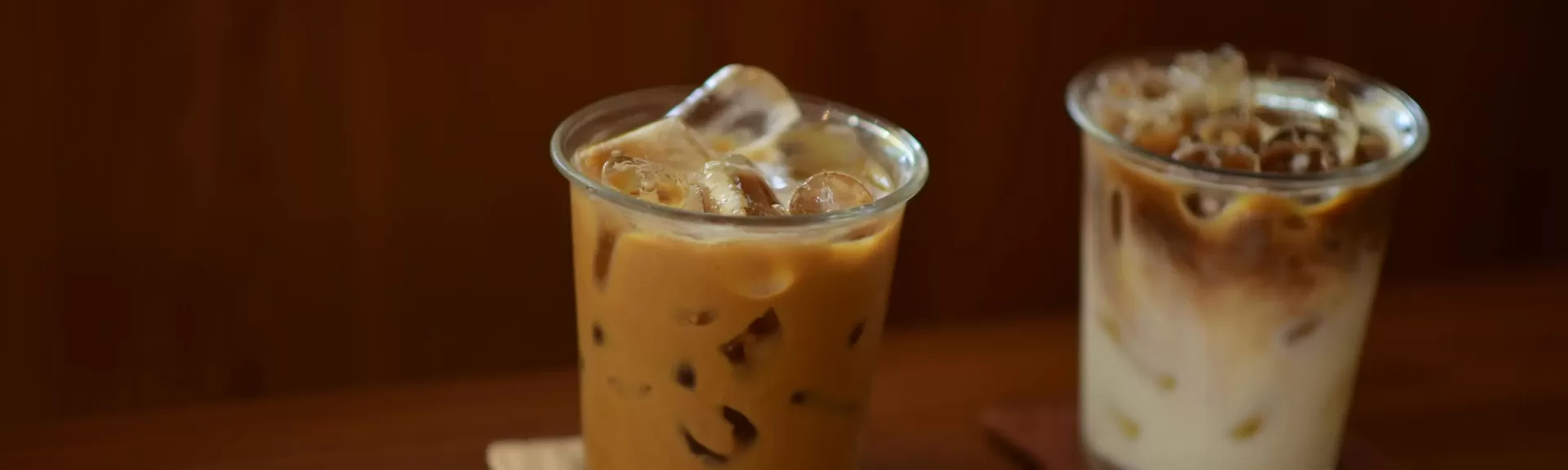 Esperar para tomar café por la mañana reescribir el despertar
