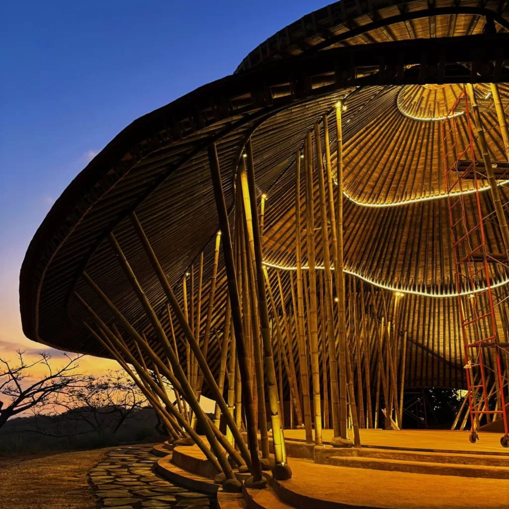 Loop Design Studio IBUKU Nest Constructora Sphera.sostenible iluminacion-arquitectonica-daas-design-IC Imágenes brindadas por DAAS DESIGN