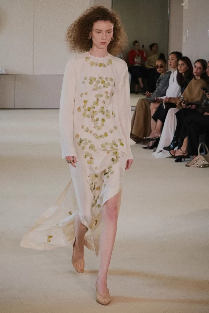 Altuzarra vestido midi blanco floral primavera 2026