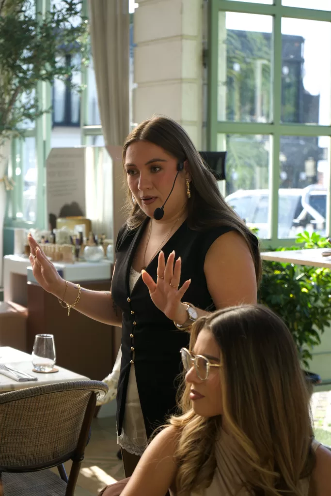 Base Double Wear reformulada el ícono de Estée Lauder se reinventa después de 30 años 6