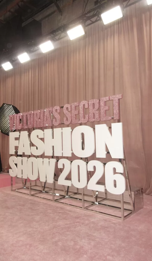 Kylie Jenner y el Fantasy Bra de 50 millones debut polemica y lecciones de estilo 06 1 scaled