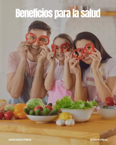 Cena japonesa balanceada que mejora la digestión y fortalece el sistema inmunológico, con encurtidos y pescado saludable.